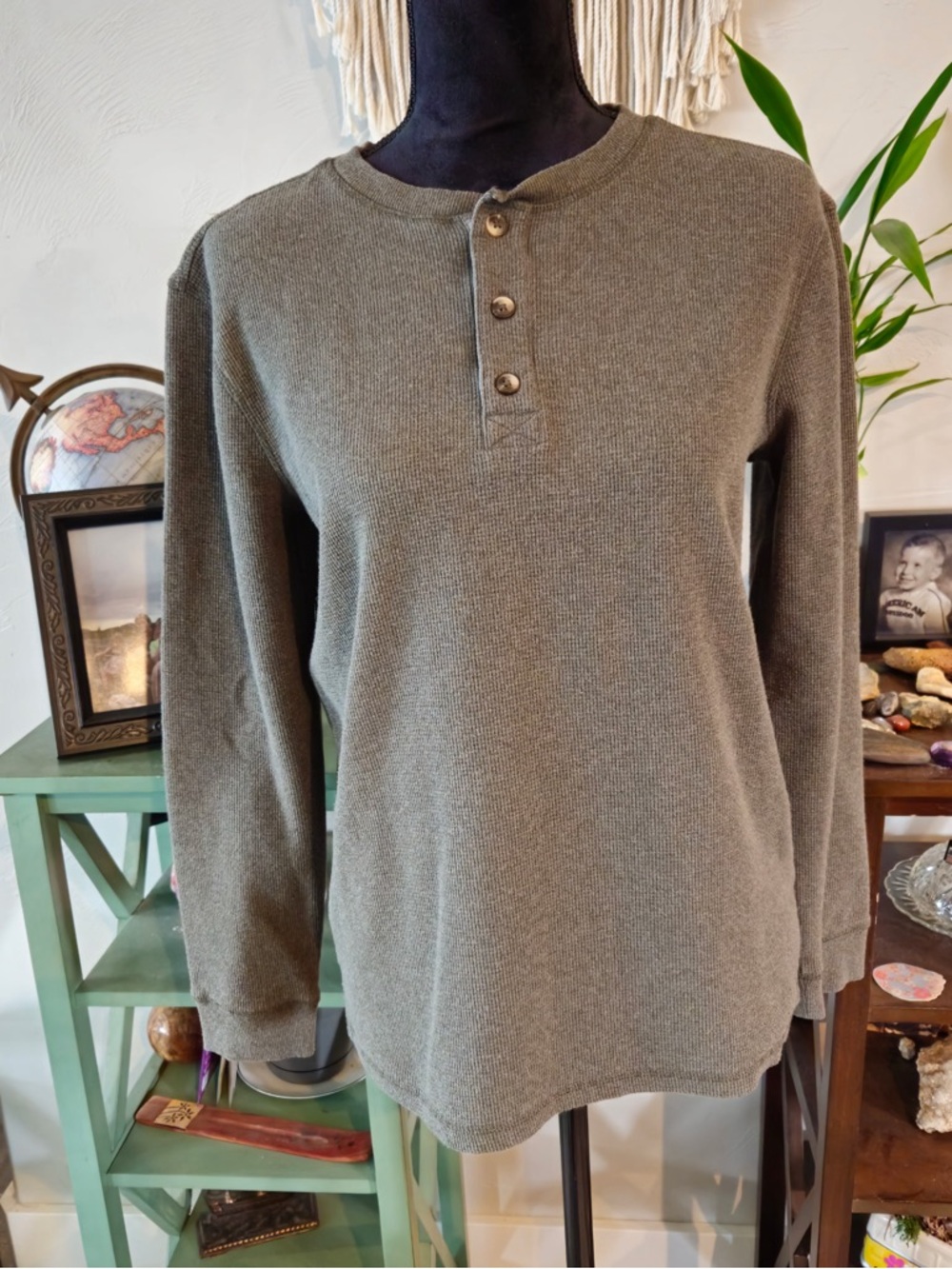 Men's Olive Long-Sleeve Henley Shirt - Classic Casual